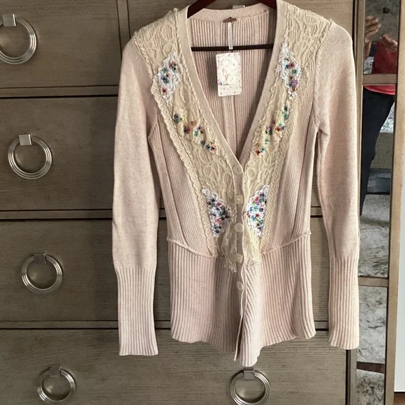 Free People Cream Floral Lace Cardigan, size L, new - Picture 1 of 6
